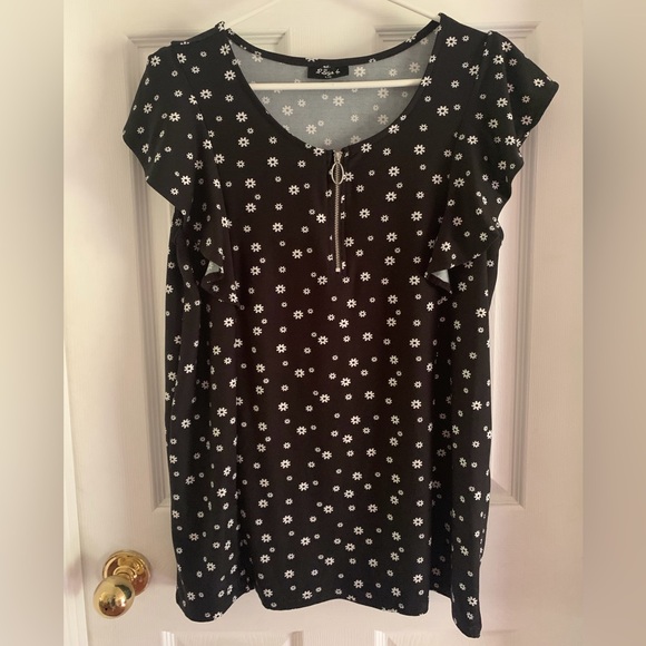 2 Dye 4 Black Floral Top - Picture 1 of 5